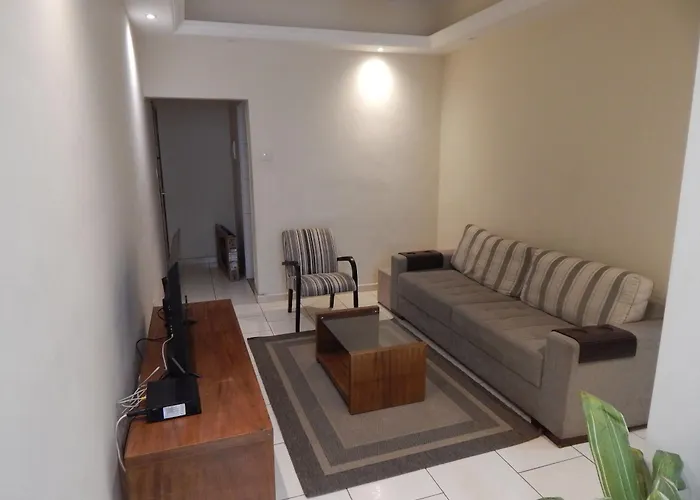 Espacoso Apto De 1 Quarto Na Quadra Da Praia